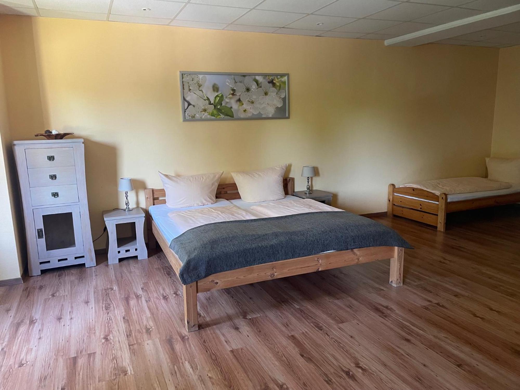 Hotel Rabenstein Raben Steinfeld Экстерьер фото