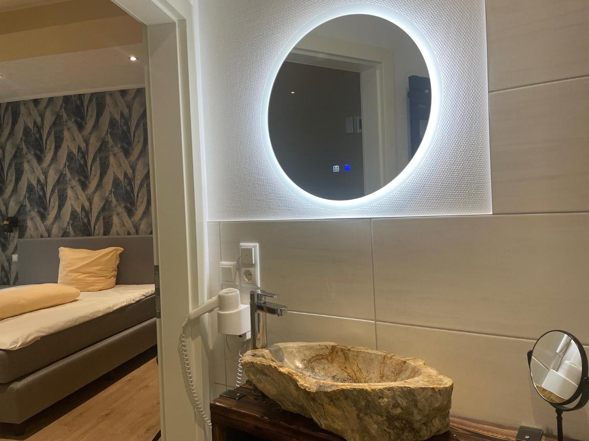 Hotel Rabenstein Raben Steinfeld Экстерьер фото