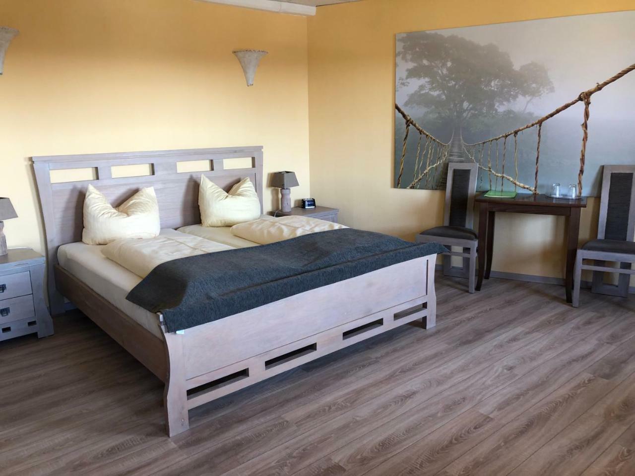 Hotel Rabenstein Raben Steinfeld Экстерьер фото