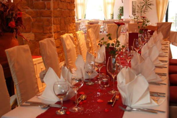 Hotel Rabenstein Raben Steinfeld Экстерьер фото